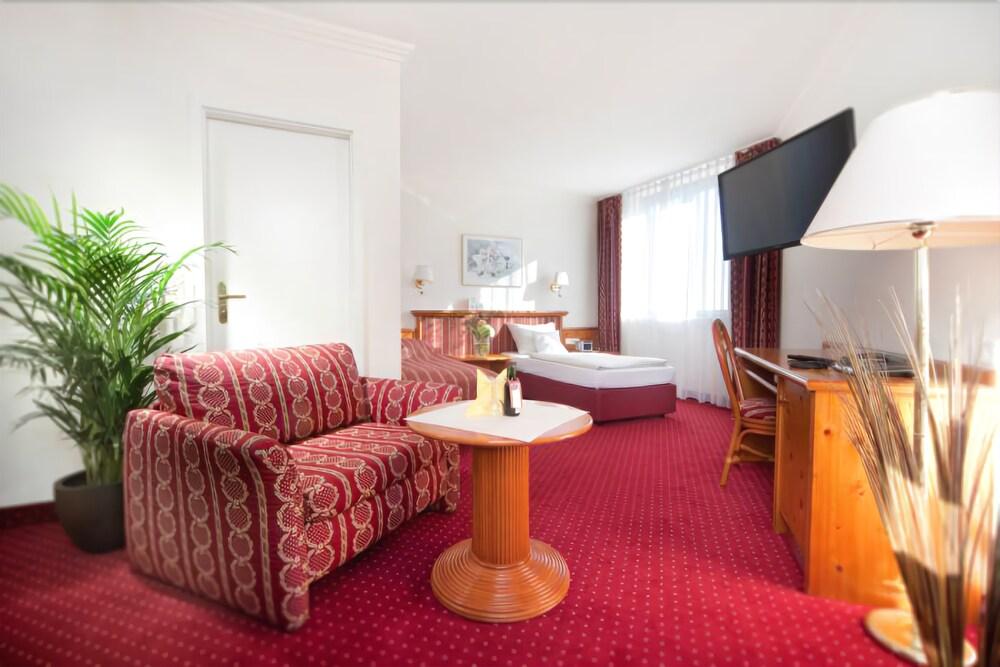 Lechpark Hotel Untermeitingen Ngoại thất bức ảnh